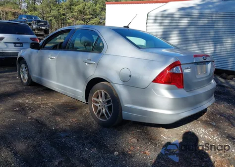 2012 Ford Fusion S из США, поврежденный, VIN 3FAHP0GA8CR419205